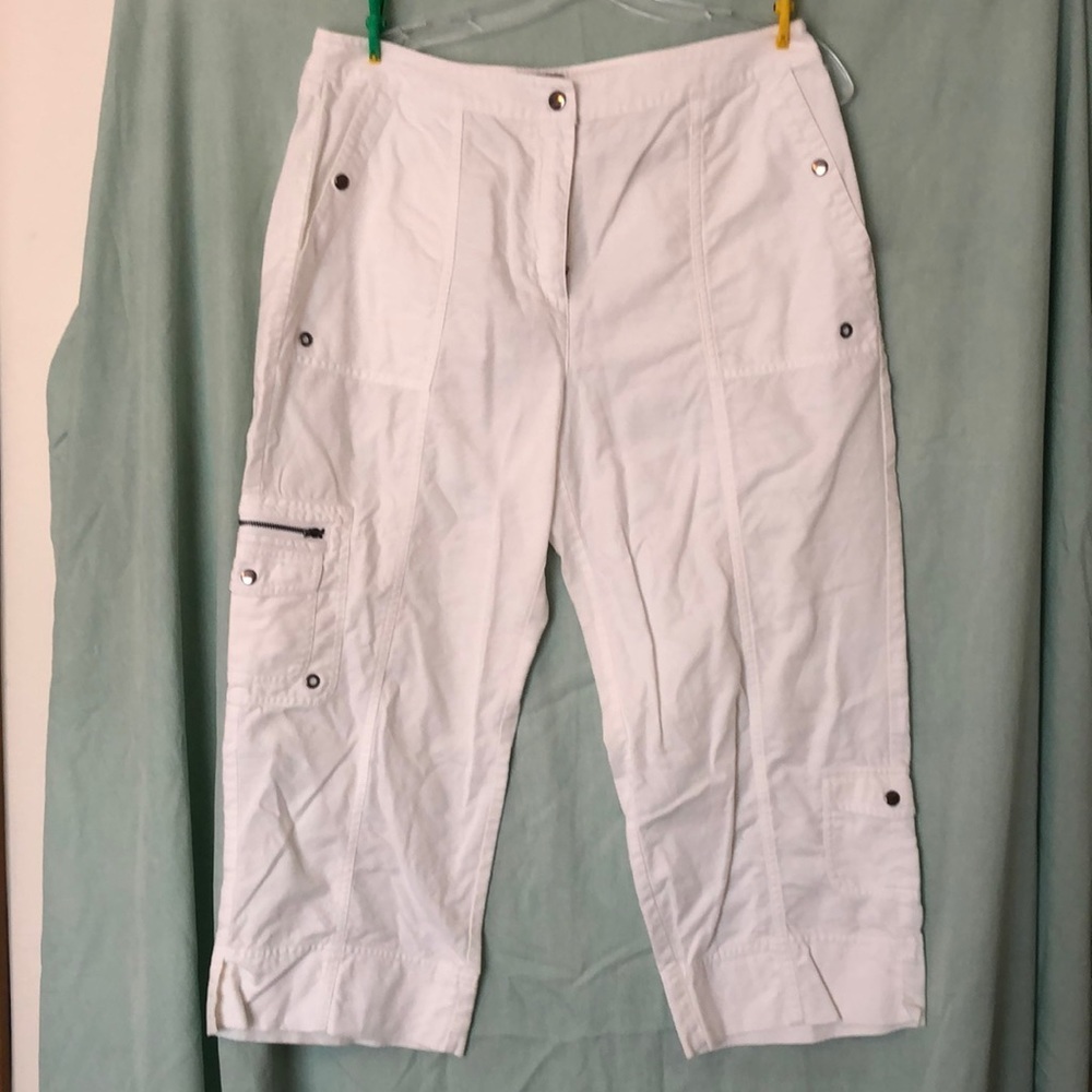 White cotton Capri pants